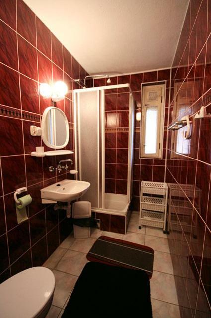 Hotel Trzech Koron 16 Sromowce Wyzne Exterior foto